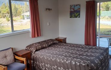 Queen Plus Studio - Kea